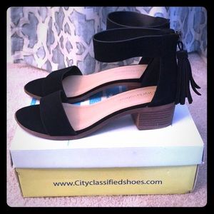 Brand New: City Classified sandals